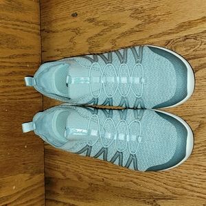 Skechers womens slip on shoes, size 8